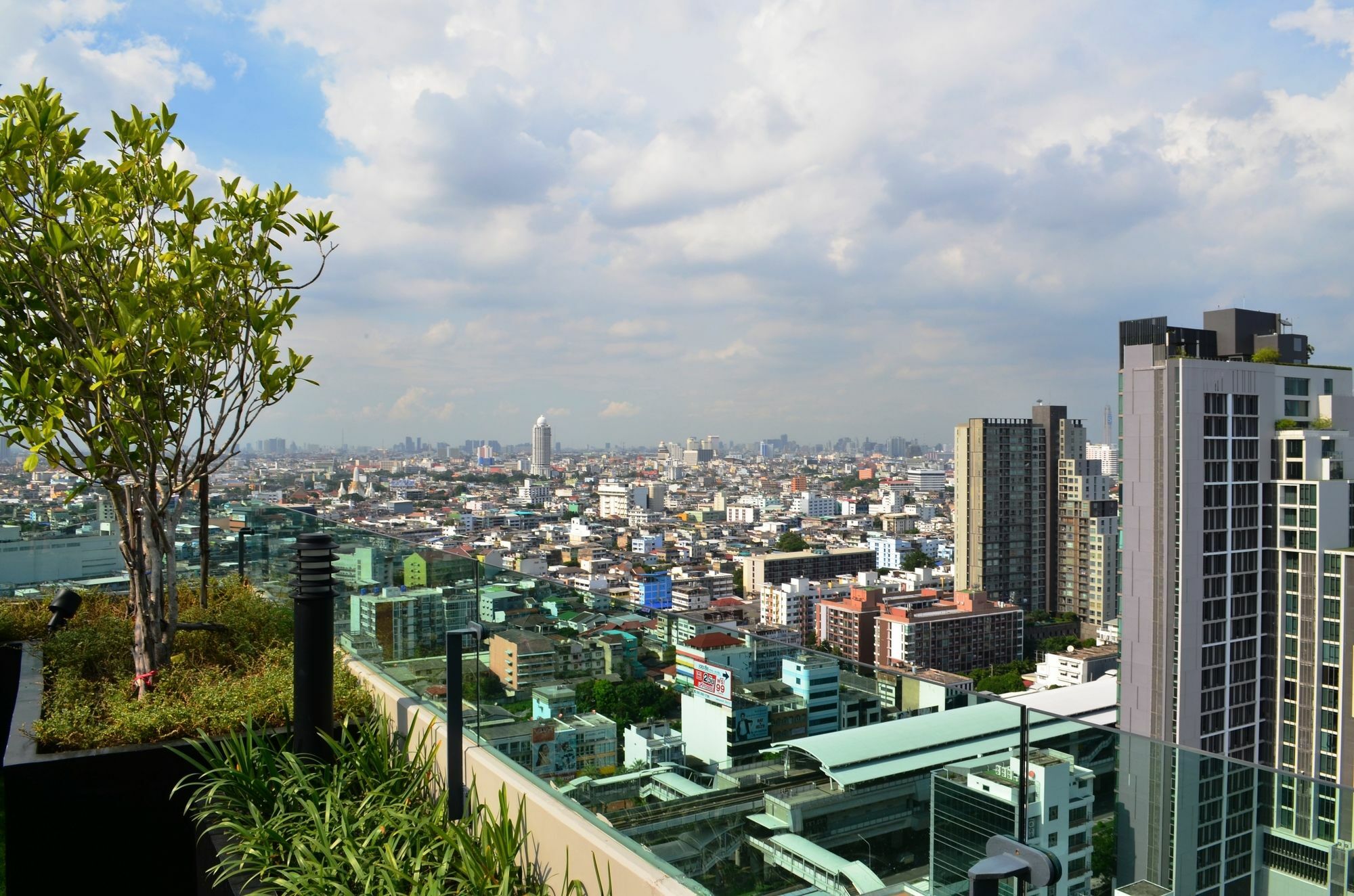 Wooden Suites Bangkok Eksteriør billede
